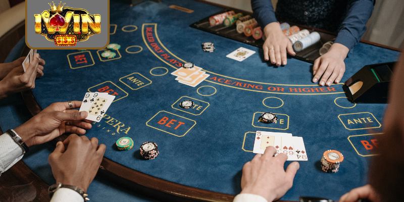 poker - Poker - Game Bài Mang Tính Chiến Thuật Cực Kỳ Lôi Cuốn Nắm rõ cách chơi game để tham gia dễ dàng hơn